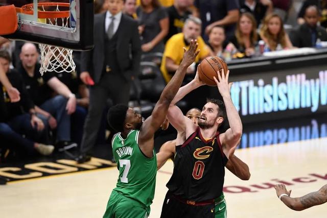 胡金秋16+12孙铭徽加时赛绝杀 广厦险胜深圳